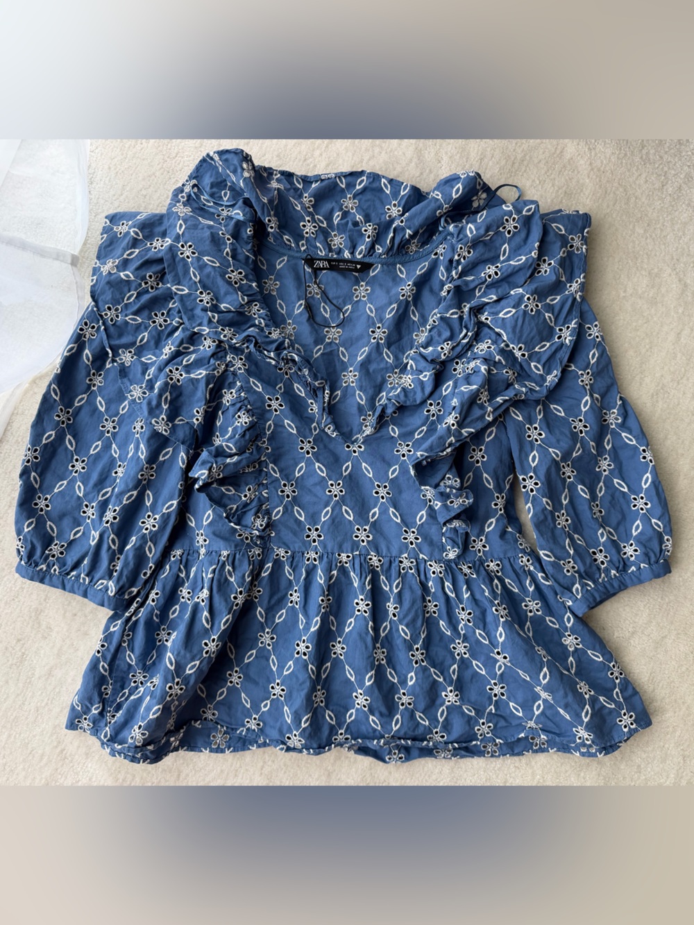 BNWOT Zara Blue Floral Eyelet Ruffle Peplum V-Neck Top Blouse